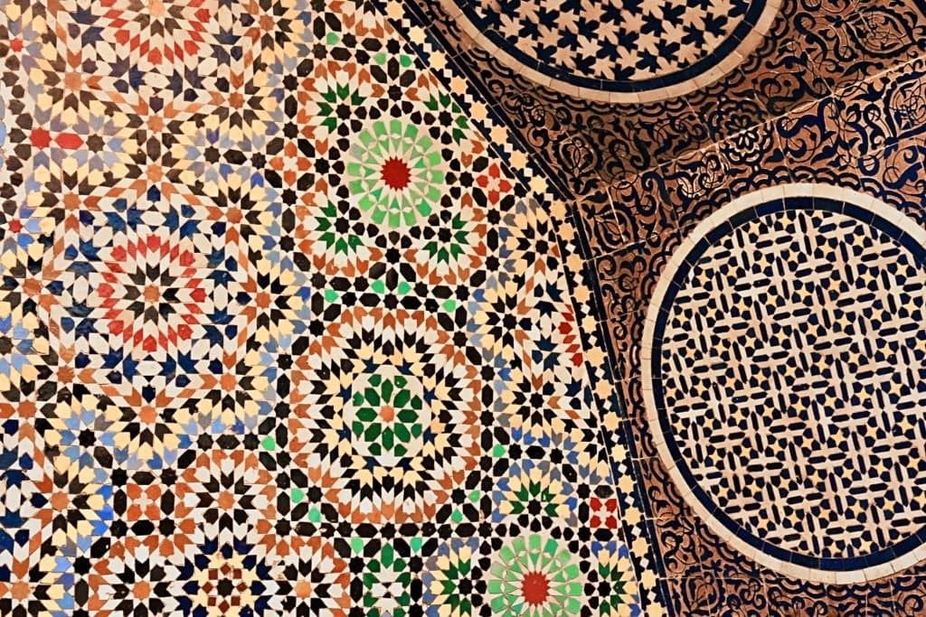 It is also evident that religious inspiration was a driving force behind the widespread use of geometric patterns in art, architecture, and textiles.