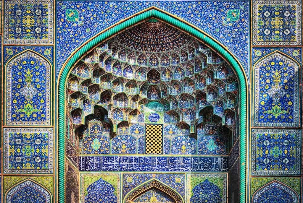 Sheikh Lotfollah Mosque is one of the architectural masterpieces of Iranian architecture built during the Safavid Empire and stands on the east side of Naghsh-i Jahan Square in Esfahan, Iran.