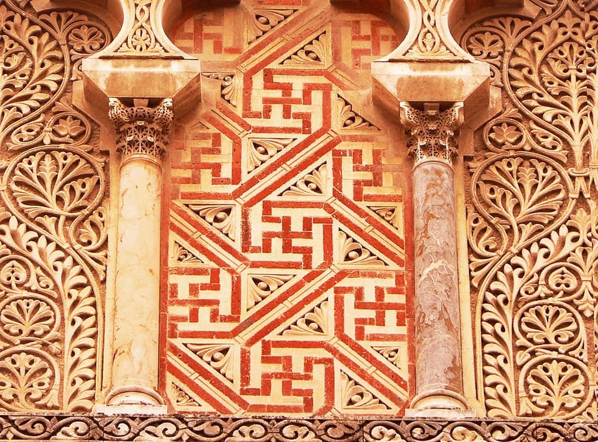 Spiritual and Cultural Unification in Islamic Wall Art