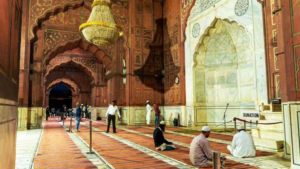 The Unique Blend of Persian and Indian Styles in Delhi Jama Mosque